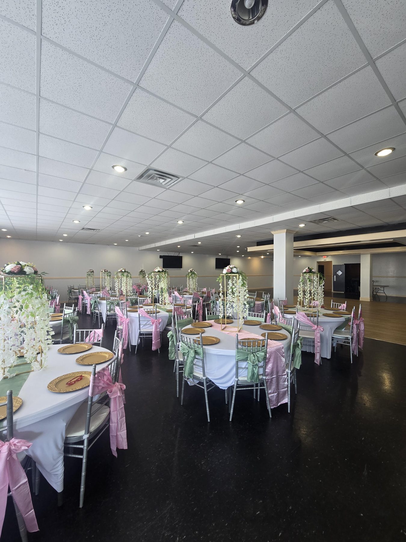 Infinity Venue hall set with pink and sage table styling